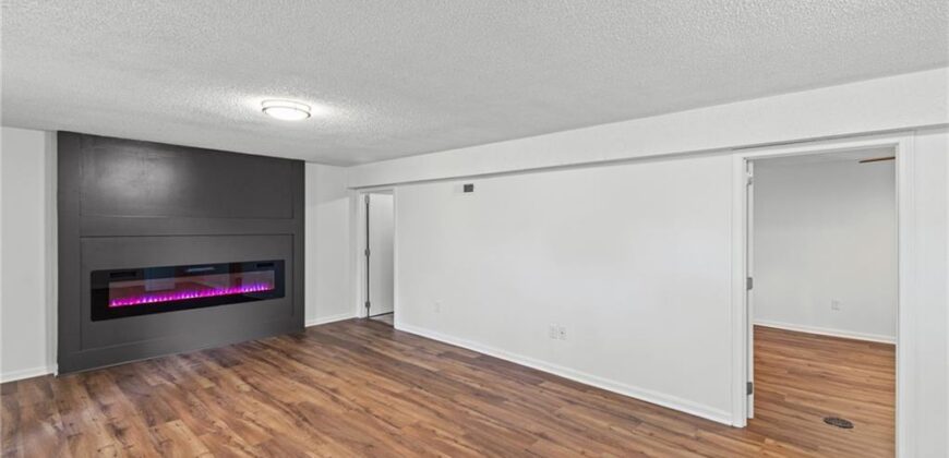 8033 NE San Rafael Drive, Kansas City, MO 64119
