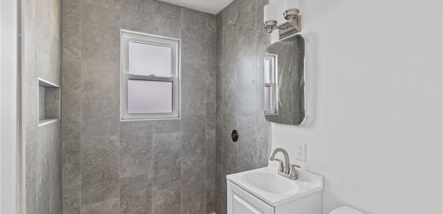 8033 NE San Rafael Drive, Kansas City, MO 64119