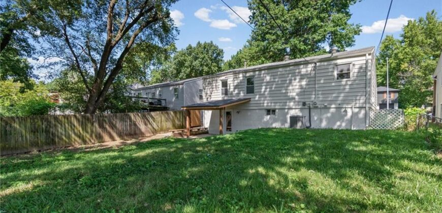8033 NE San Rafael Drive, Kansas City, MO 64119