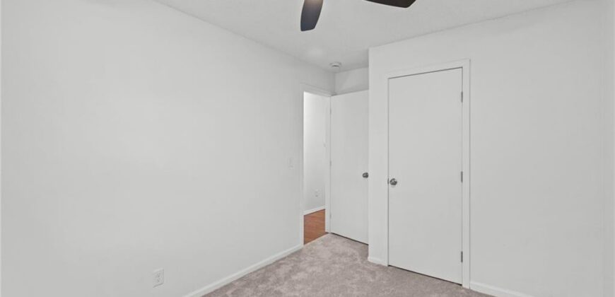 8033 NE San Rafael Drive, Kansas City, MO 64119