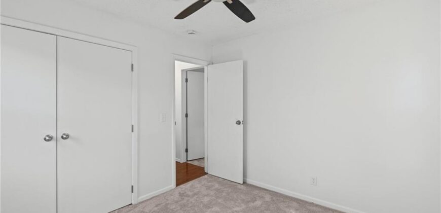 8033 NE San Rafael Drive, Kansas City, MO 64119
