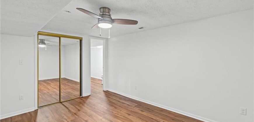 8033 NE San Rafael Drive, Kansas City, MO 64119