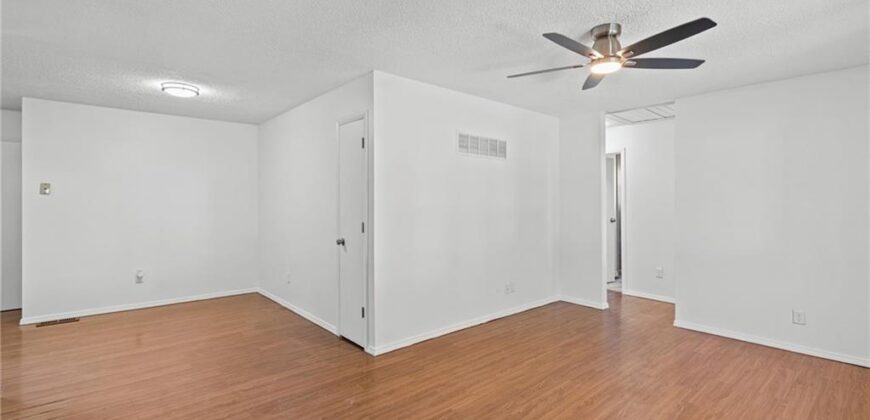 8033 NE San Rafael Drive, Kansas City, MO 64119