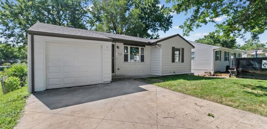 8033 NE San Rafael Drive, Kansas City, MO 64119