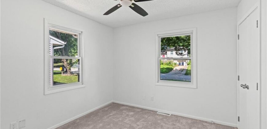 8033 NE San Rafael Drive, Kansas City, MO 64119