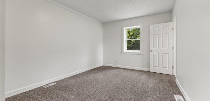 5851 Barnes Avenue, Kansas City, MO 64119