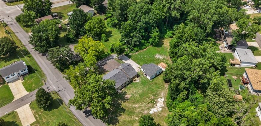 5851 Barnes Avenue, Kansas City, MO 64119