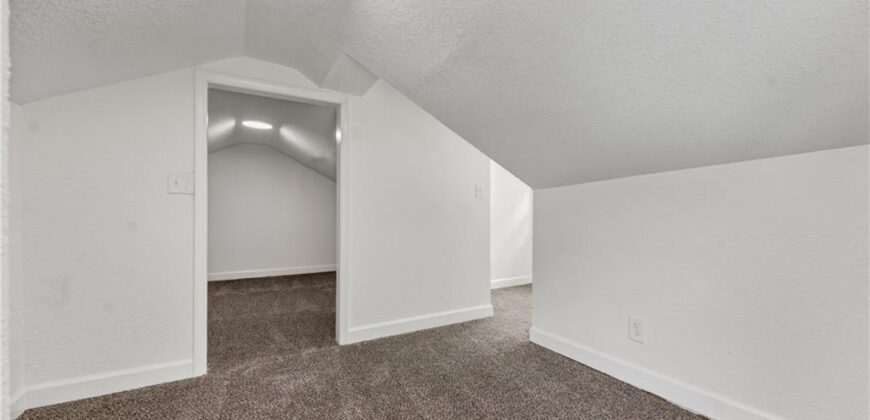 5851 Barnes Avenue, Kansas City, MO 64119