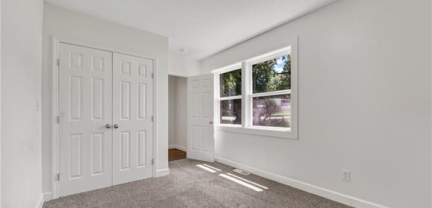 5851 Barnes Avenue, Kansas City, MO 64119