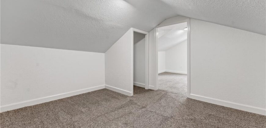 5851 Barnes Avenue, Kansas City, MO 64119