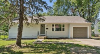 1211 NE 67th Place, Gladstone, MO 64118