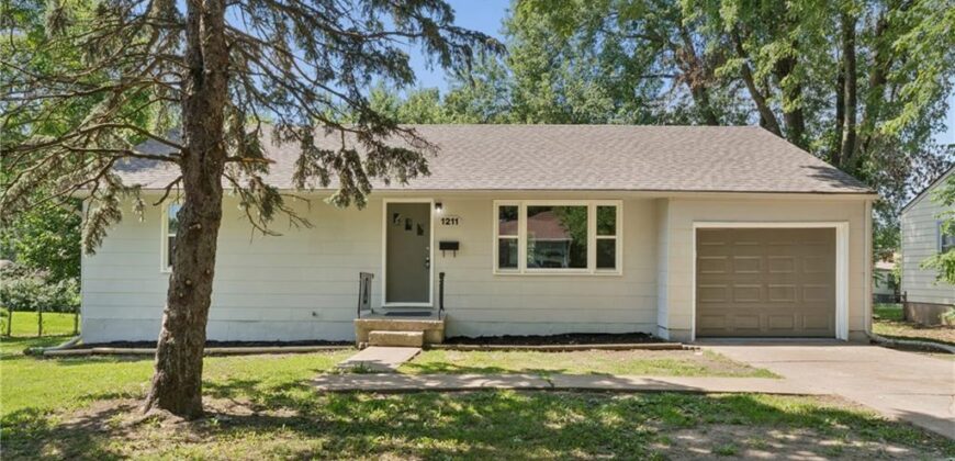 1211 NE 67th Place, Gladstone, MO 64118