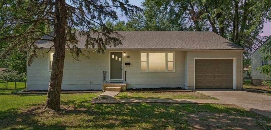 1211 NE 67th Place, Gladstone, MO 64118