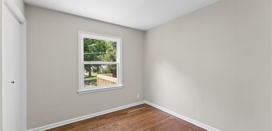 1211 NE 67th Place, Gladstone, MO 64118