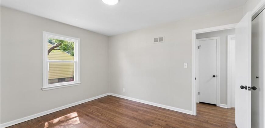 1211 NE 67th Place, Gladstone, MO 64118