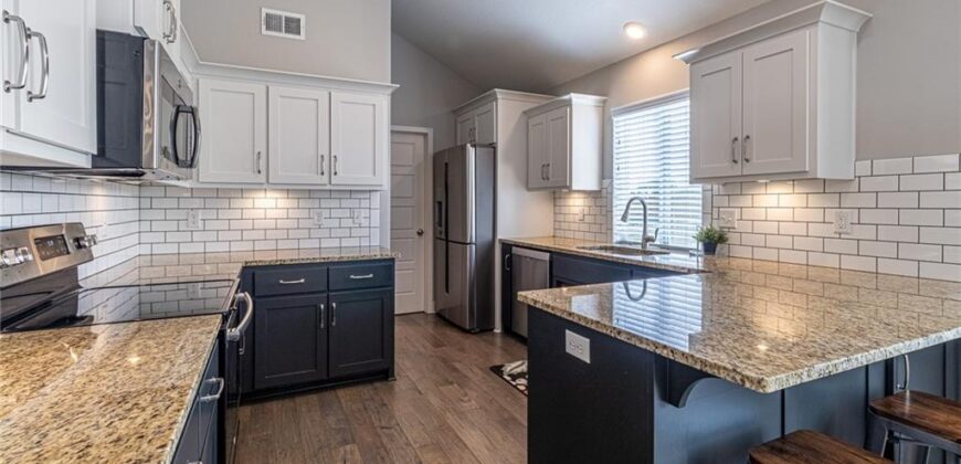 10524 N Randolph Avenue, Kansas City, MO 64157