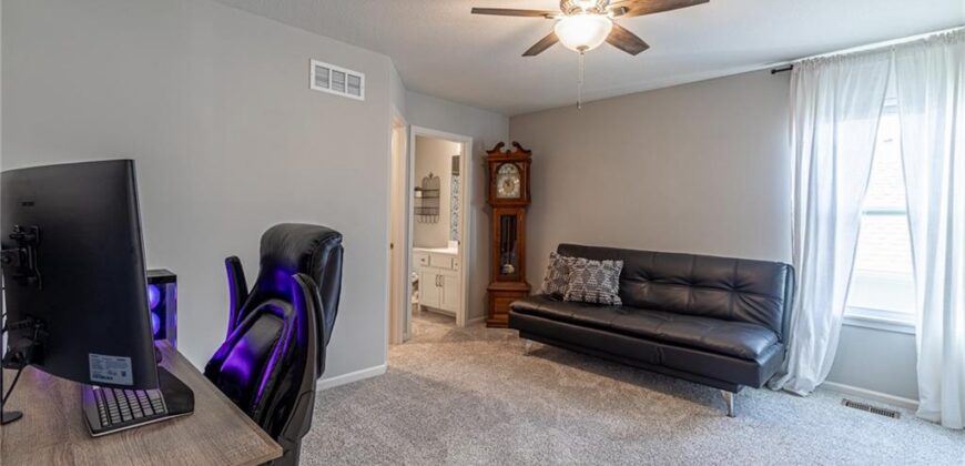 10524 N Randolph Avenue, Kansas City, MO 64157
