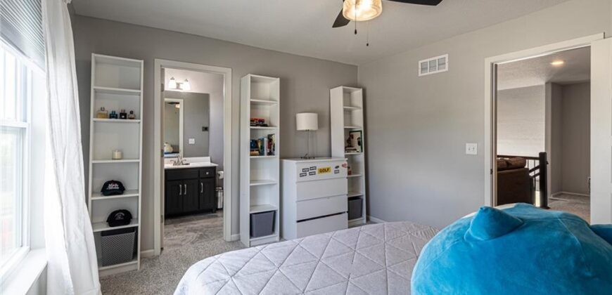 10524 N Randolph Avenue, Kansas City, MO 64157