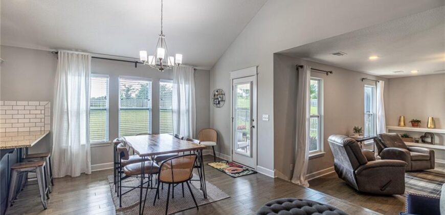 10524 N Randolph Avenue, Kansas City, MO 64157