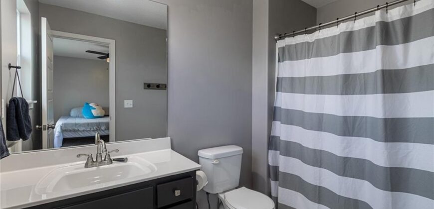 10524 N Randolph Avenue, Kansas City, MO 64157