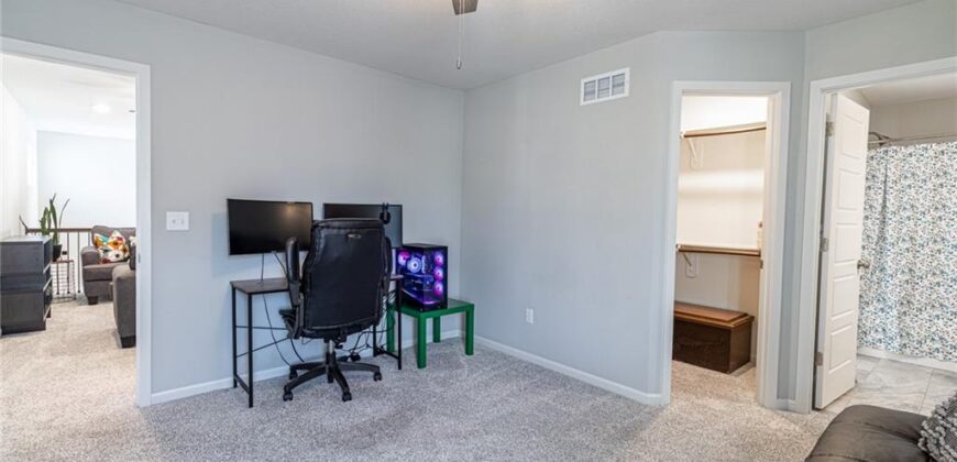 10524 N Randolph Avenue, Kansas City, MO 64157