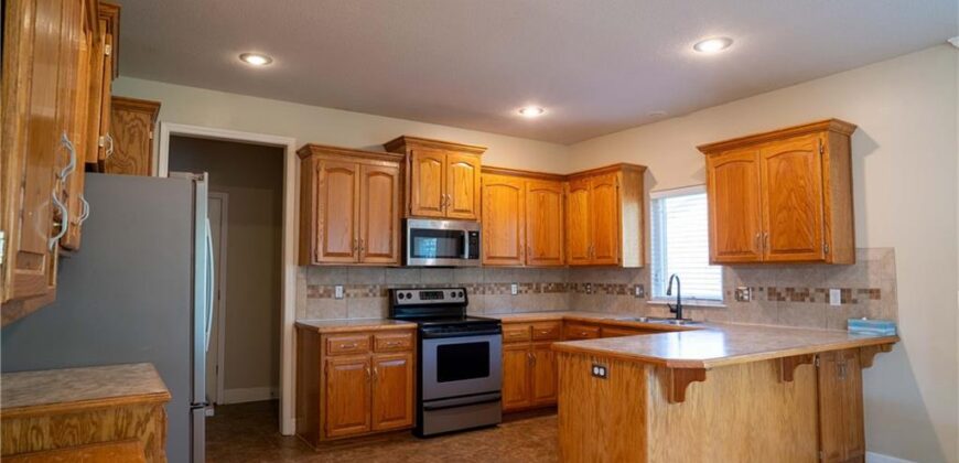 10760 N Laurel Avenue, Kansas City, MO 64157