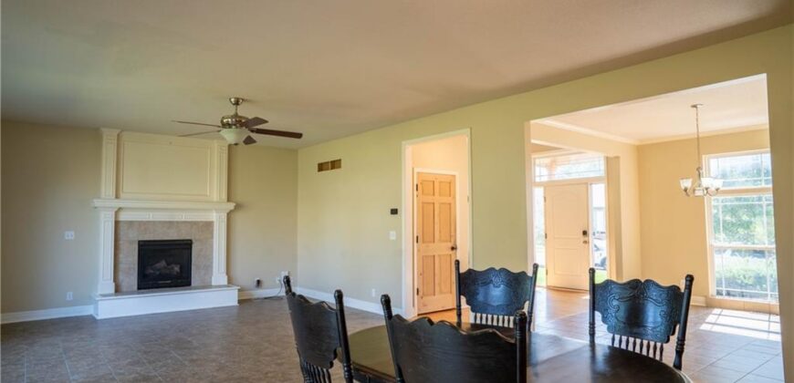 10760 N Laurel Avenue, Kansas City, MO 64157