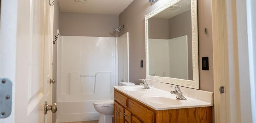 10760 N Laurel Avenue, Kansas City, MO 64157