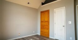 10760 N Laurel Avenue, Kansas City, MO 64157