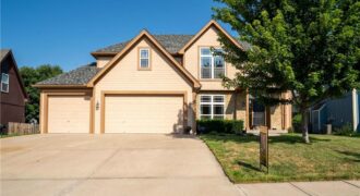 10760 N Laurel Avenue, Kansas City, MO 64157