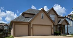 10760 N Laurel Avenue, Kansas City, MO 64157