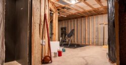 10760 N Laurel Avenue, Kansas City, MO 64157