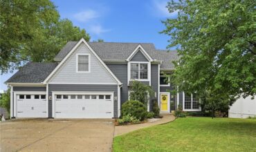 809 Cottonwood Place, Liberty, MO 64068