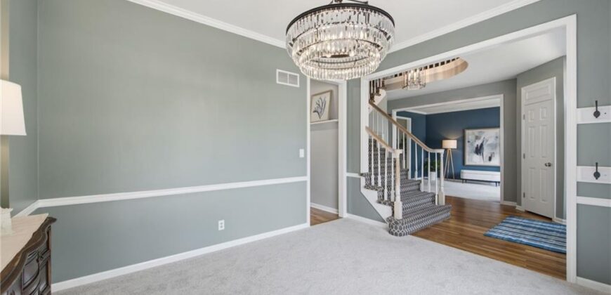 5404 Meadow Lake N/A, Parkville, MO 64152