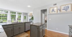 5404 Meadow Lake N/A, Parkville, MO 64152