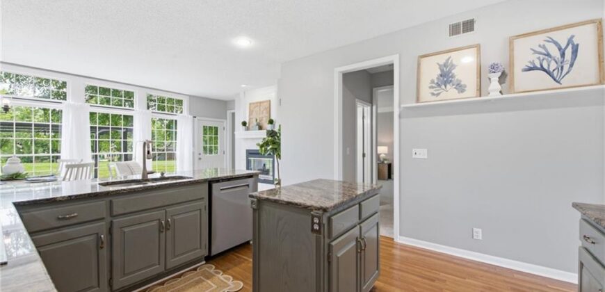 5404 Meadow Lake N/A, Parkville, MO 64152