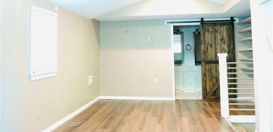 11010 N Holmes Street, Kansas City, MO 64155