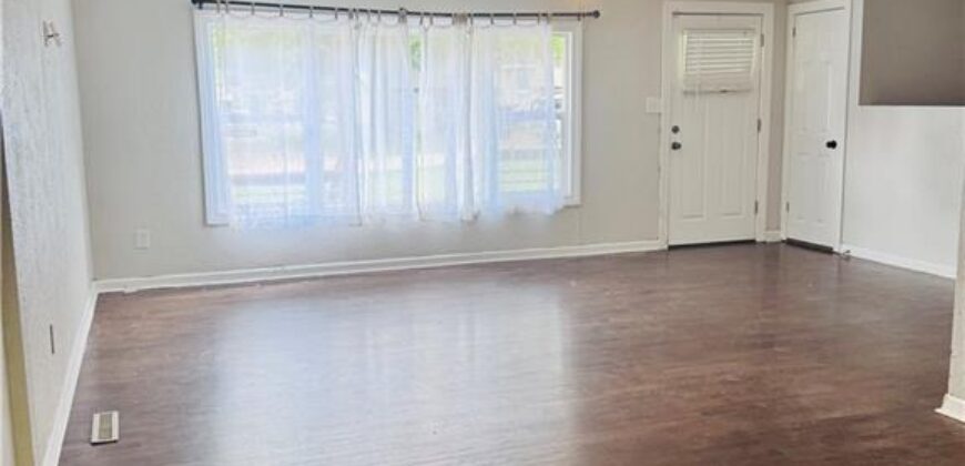11010 N Holmes Street, Kansas City, MO 64155