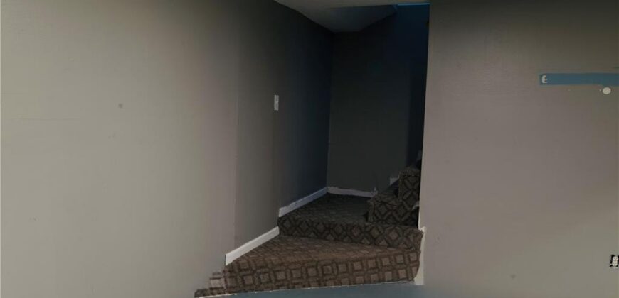 11010 N Holmes Street, Kansas City, MO 64155