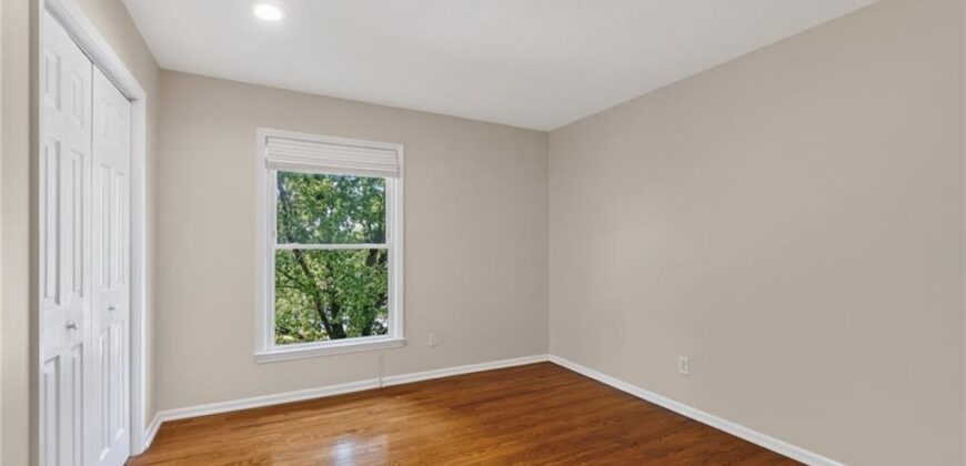 7401 N Strathbury Avenue, Kansas City, MO 64151