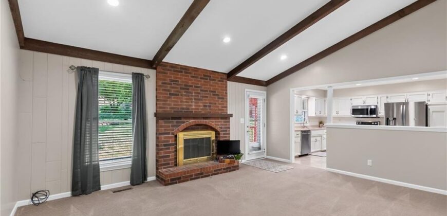 7401 N Strathbury Avenue, Kansas City, MO 64151