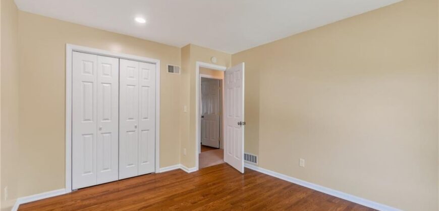 7401 N Strathbury Avenue, Kansas City, MO 64151