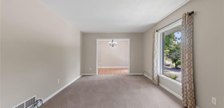 7401 N Strathbury Avenue, Kansas City, MO 64151
