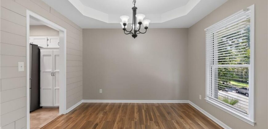 7401 N Strathbury Avenue, Kansas City, MO 64151