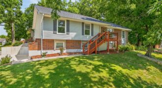 7401 N Strathbury Avenue, Kansas City, MO 64151