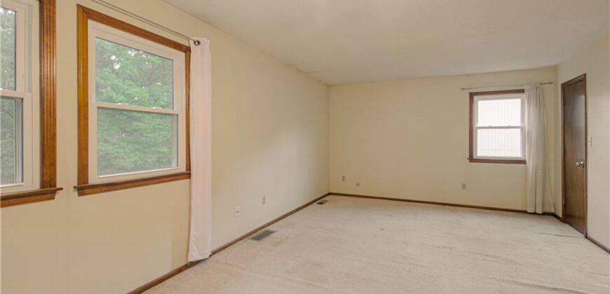 5624 N Gladstone Place, Gladstone, MO 64119