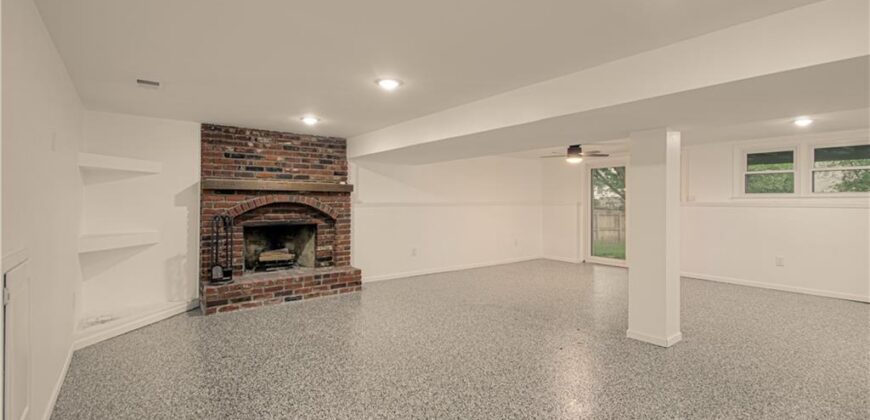 5624 N Gladstone Place, Gladstone, MO 64119