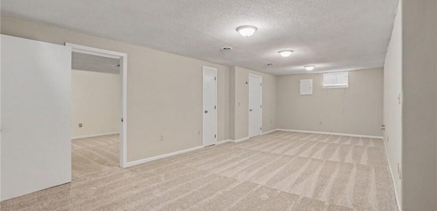 4905 NW 67th Street, Kansas City, MO 64151