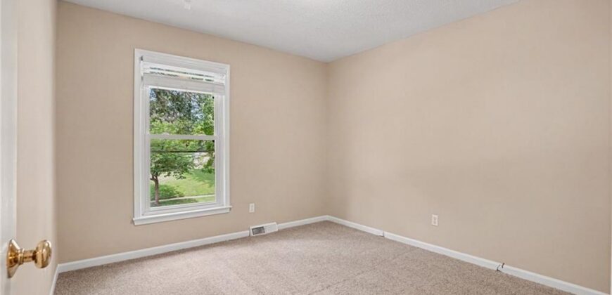 4905 NW 67th Street, Kansas City, MO 64151