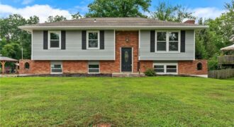 1229 Michele Drive, Excelsior Springs, MO 64024